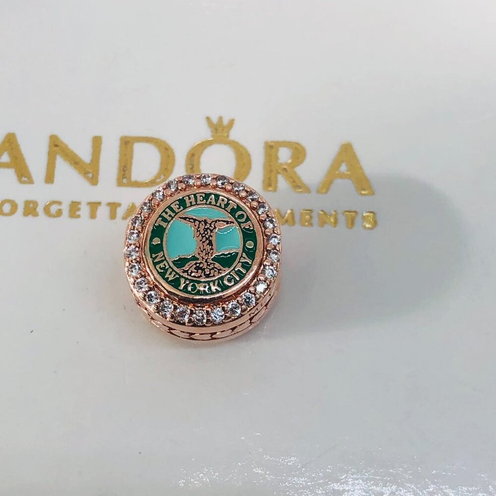 ✨🔥Pandora New York City Exclusive Central Park Bridge & Bethesda Statue Charm